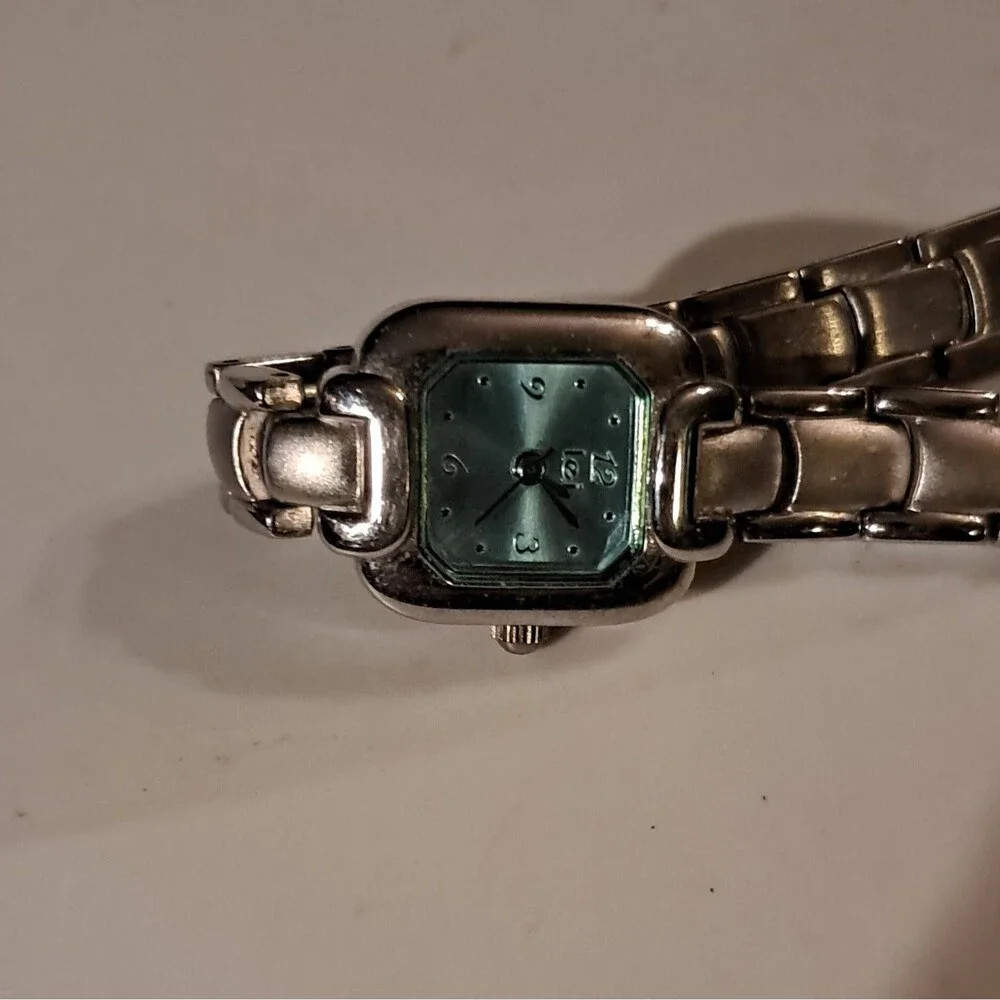 Izod Vintage Women's Dress Quartz Analog Green Dial Silver-Tone Square Watch